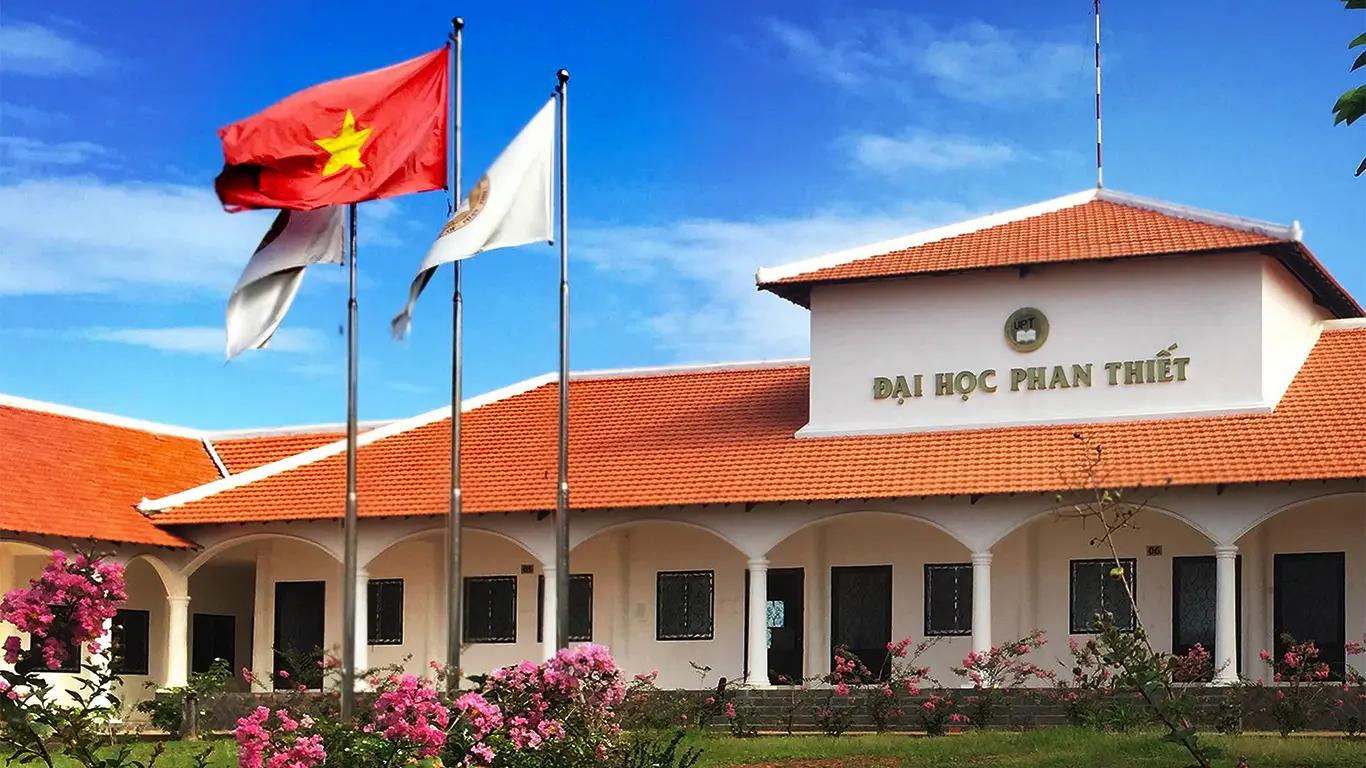 Đại học Phan Thiết