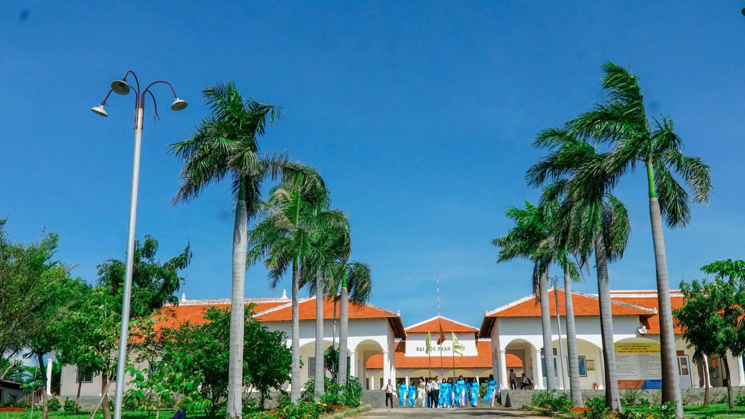 Đại học Phan Thiết