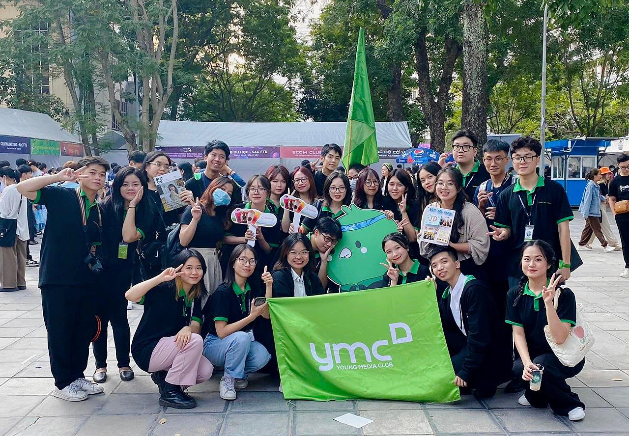 Hình ảnh hoạt động của CLB Young Media Club - CLB Truyền thông  với URL: https://edus3.leaderbook.com/prod/upload/img/663366f5b6f0710051f47ed3-386320514_809304501195891_776509154367193745_n.jpg