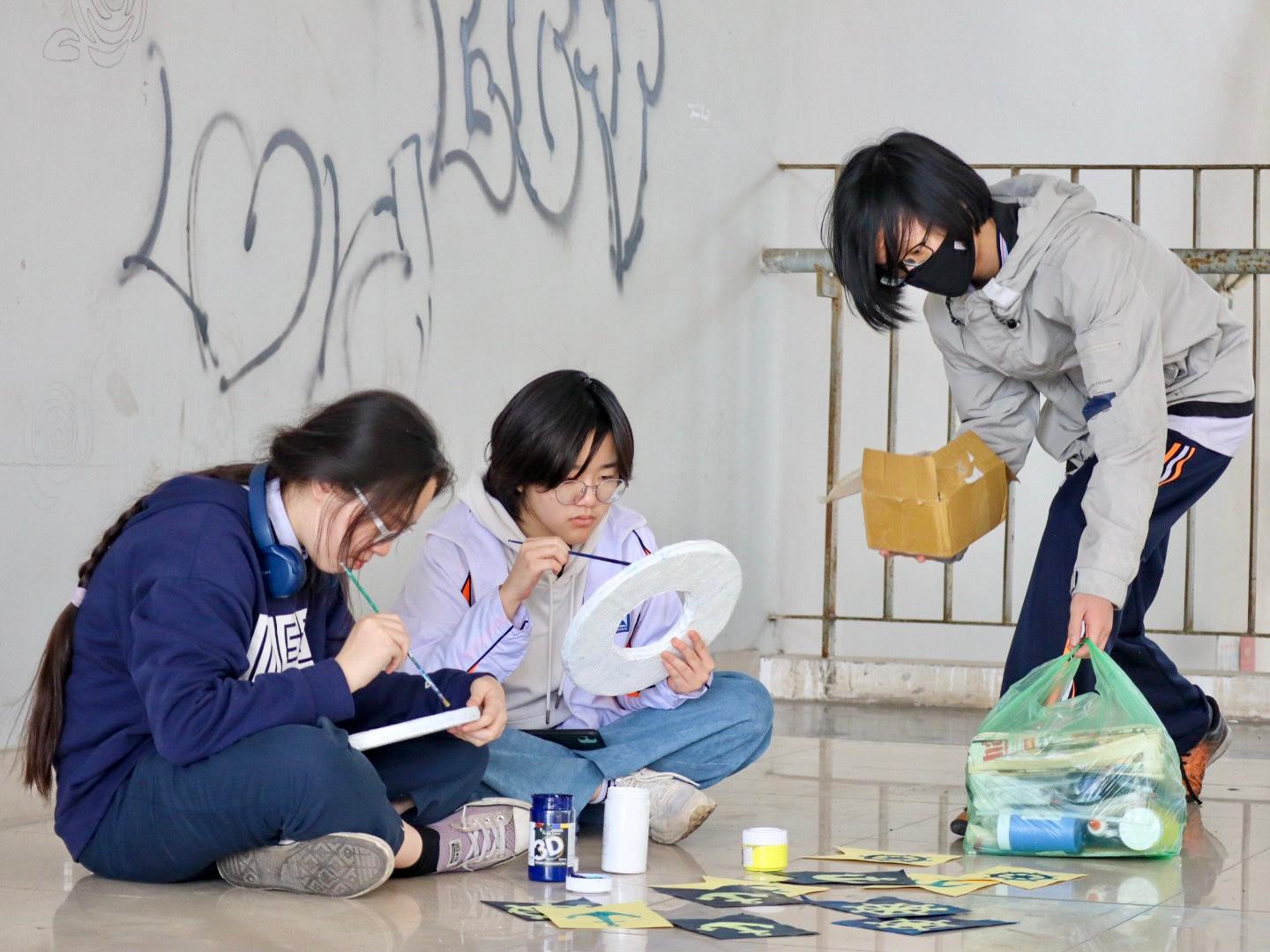 Hình ảnh hoạt động của CLB PYHA - Physics & Youth Hanoi - Amsterdam với URL: https://edus3.leaderbook.com/prod/upload/img/669f8a497aa44b00516970f6-hdong 1.jpg