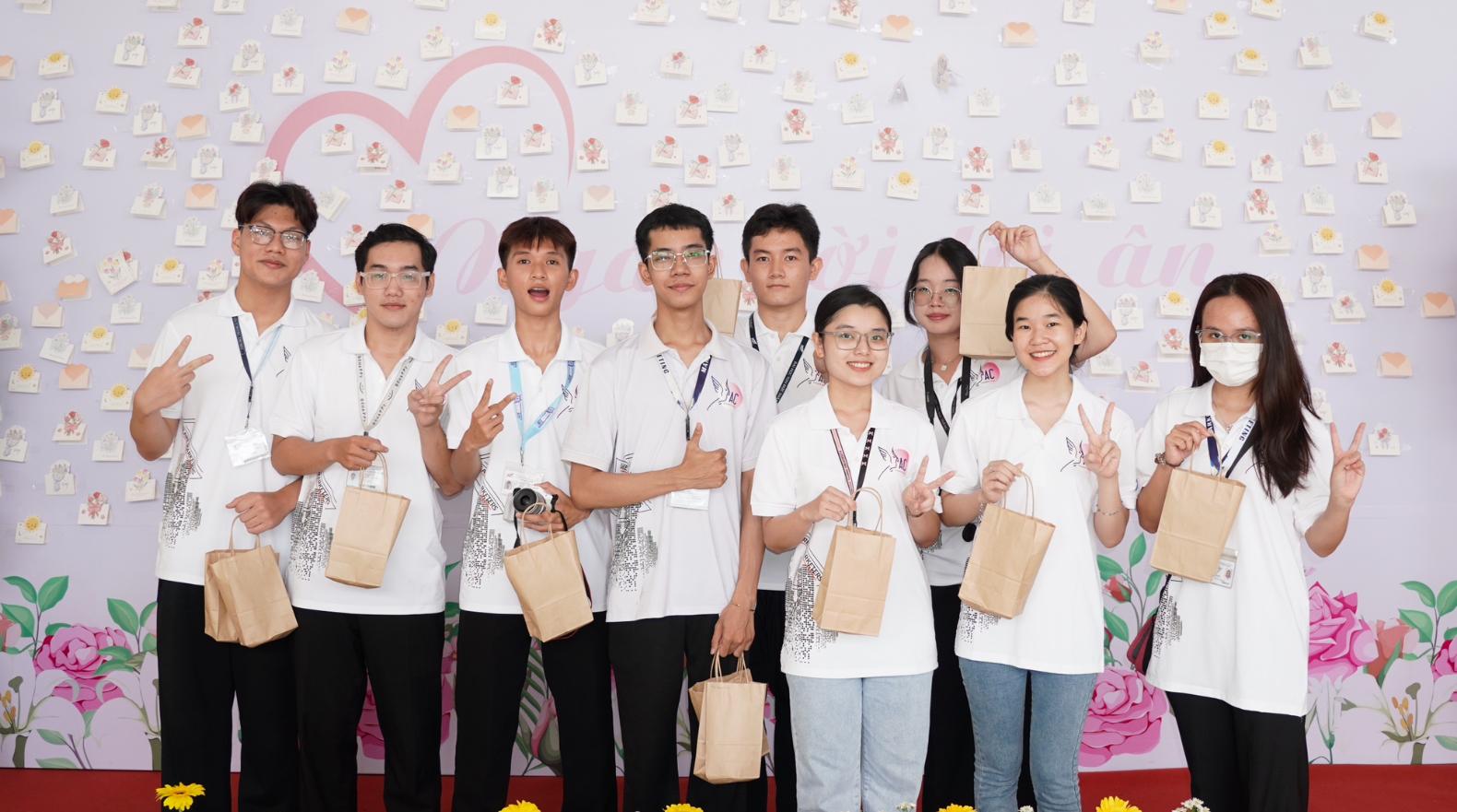 Hình ảnh hoạt động của CLB BAC MARKETING với URL: https://edus3.leaderbook.com/prod/upload/img/67908a1259a3e900528c7592-IMG_3060.jpeg