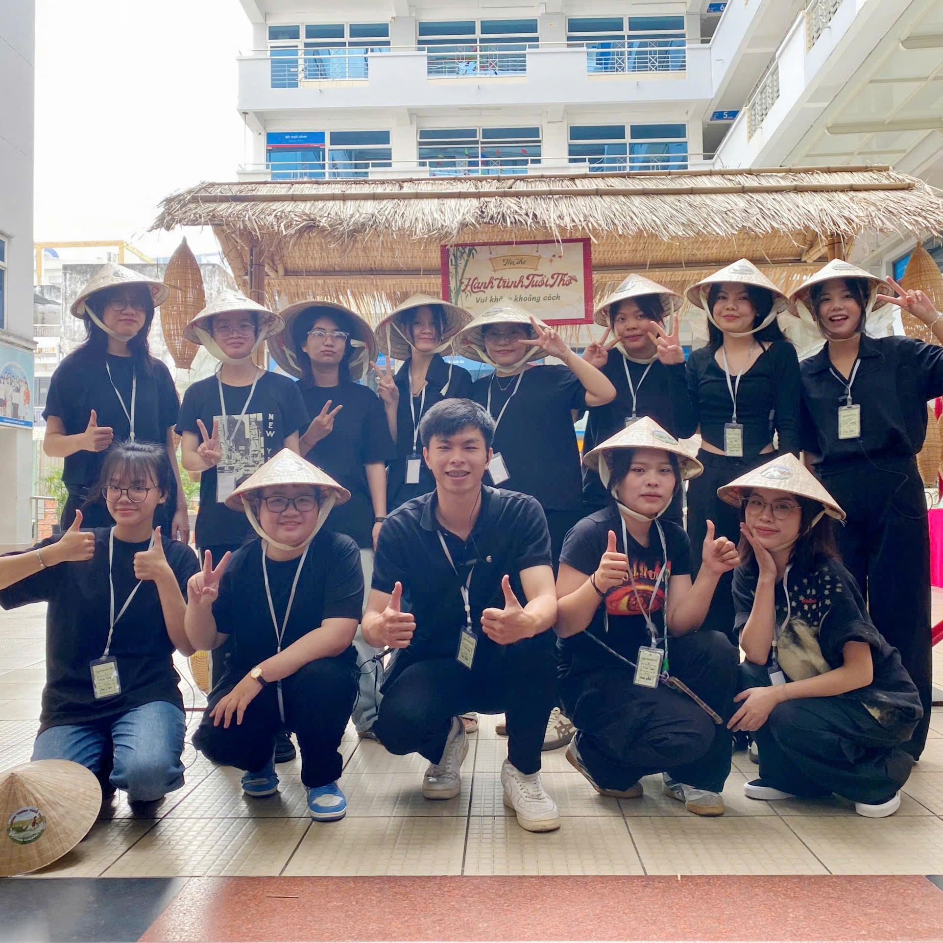 Hình ảnh hoạt động của CLB NINE Production với URL: https://edus3.leaderbook.com/prod/upload/img/67d7da27a23a0d00519ac45e-áº£nh bpt4.jpg