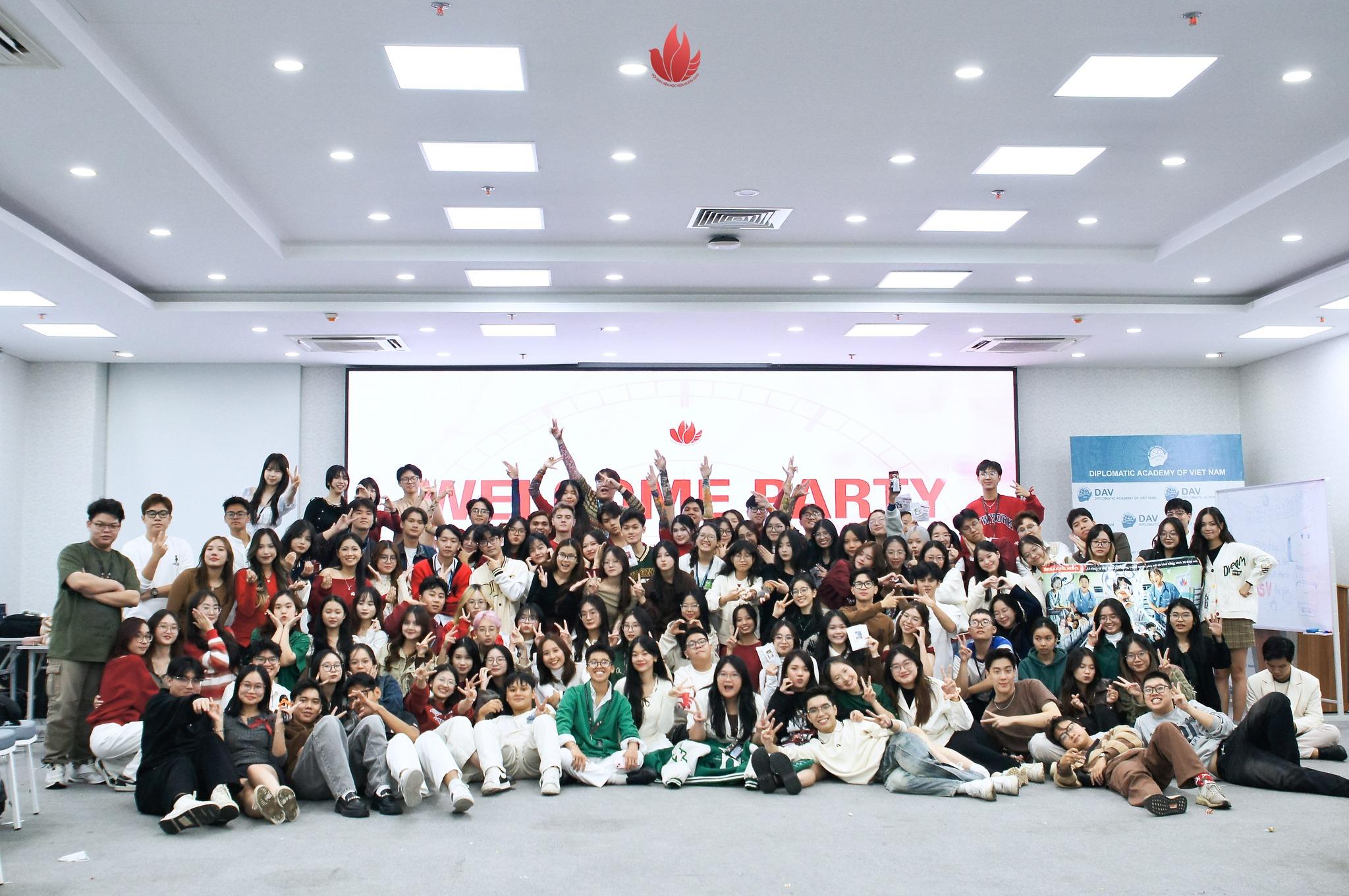 DAV PROM 2025 - Dạ hội tốt nghiệp Học viện Ngoại giao
