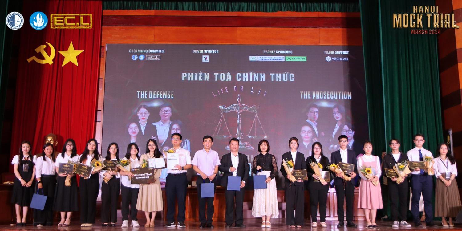 Hình ảnh hoạt động của CLB Câu lạc bộ Tiếng Anh Trường Đại học Luật Hà Nội với URL: https://edus3.leaderbook.com/prod/upload/img/680b79ca1a12c6005168a59e-hd 12.jpg