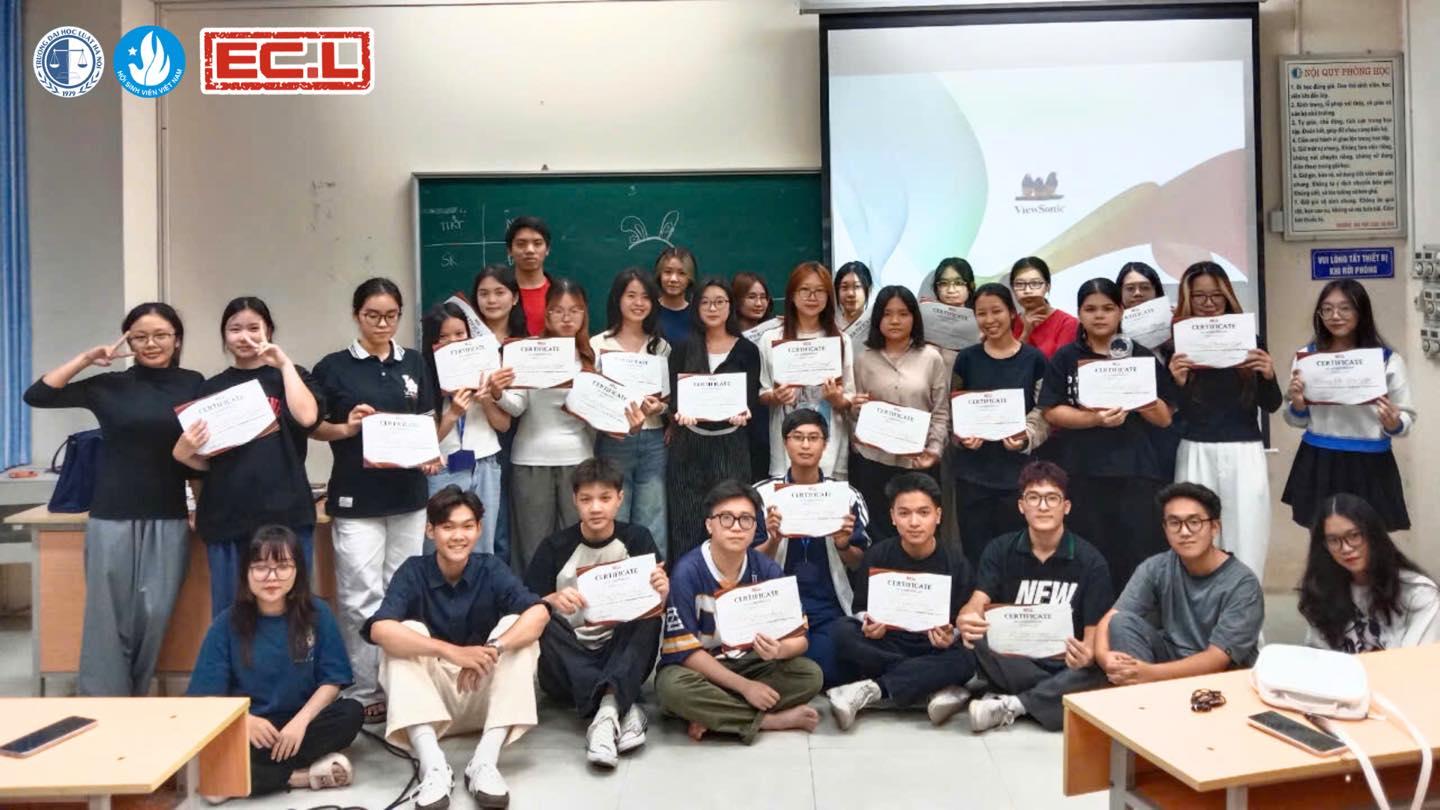 Hình ảnh hoạt động của CLB Câu lạc bộ Tiếng Anh Trường Đại học Luật Hà Nội với URL: https://edus3.leaderbook.com/prod/upload/img/680b79ca1a12c6005168a59e-hd 12.jpg