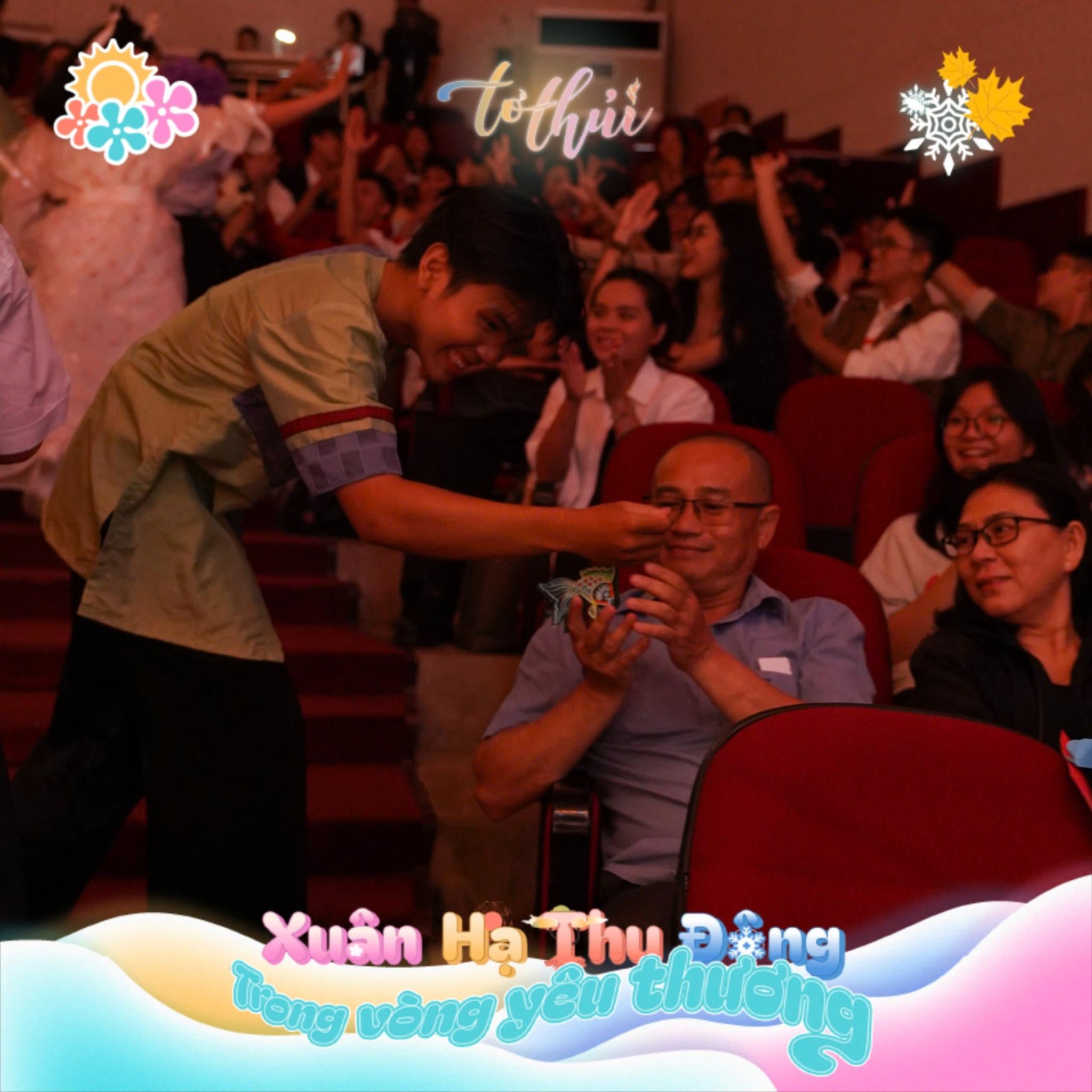 Hình ảnh hoạt động của CLB TƠ THỦI MINISHOW với URL: https://edus3.leaderbook.com/prod/upload/img/68a2eb8dda0a110054a711a3-4.jpeg