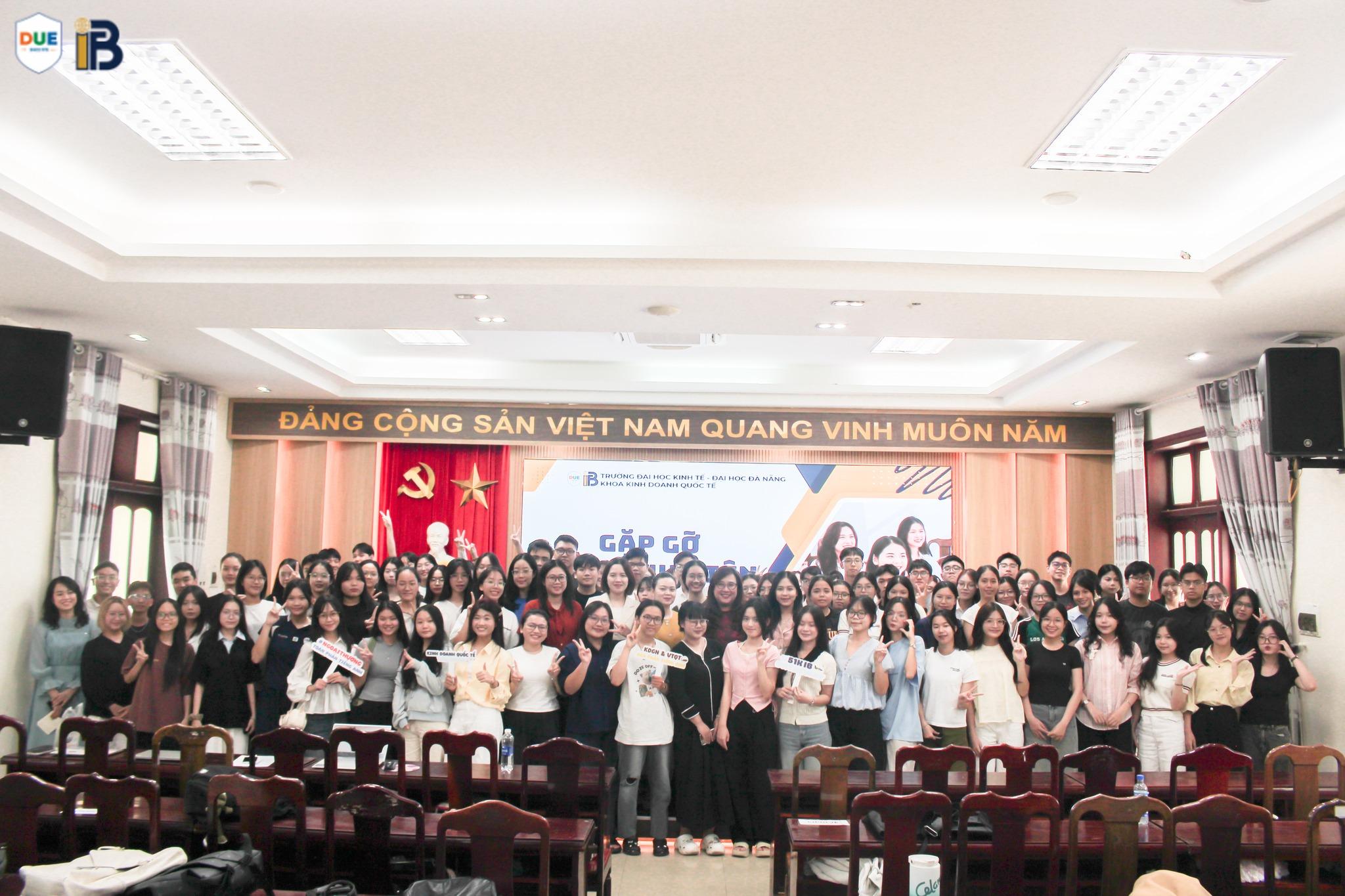 Hình ảnh hoạt động của CLB IB Plus  với URL: https://edus3.leaderbook.com/prod/upload/img/68d4232945d50600552083c2-Voice out 2023.jpg