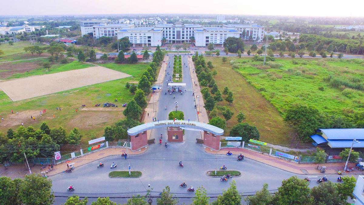 Trường Đại học An Giang, Đại học Quốc gia TP HCM