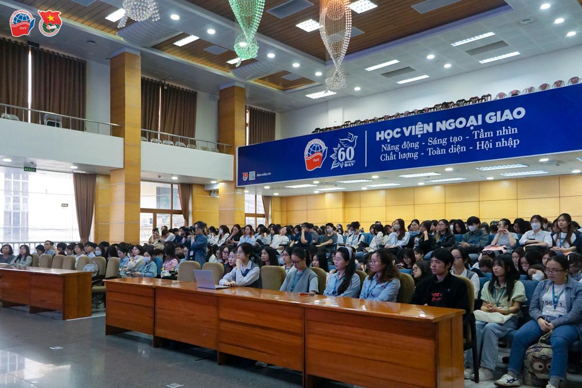 Học viện Ngoại giao