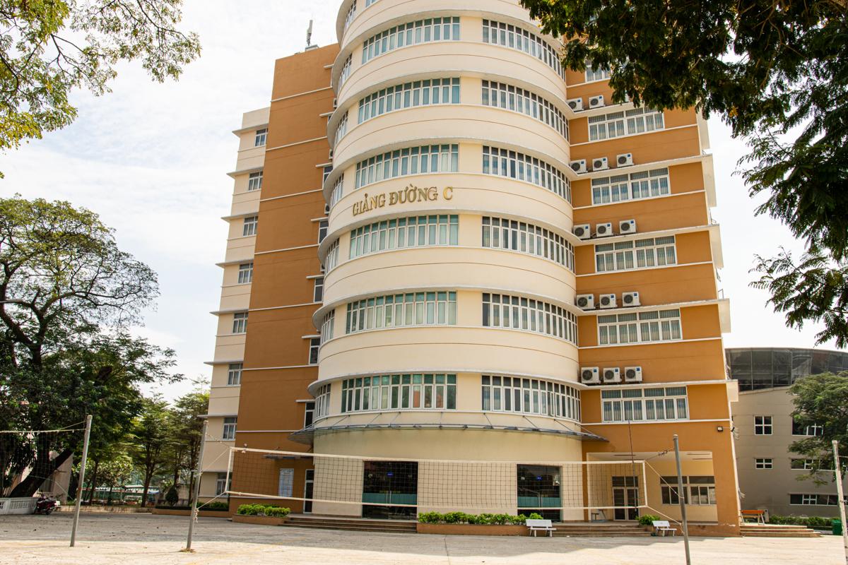 Trường Đại học Ngân hàng TPHCM