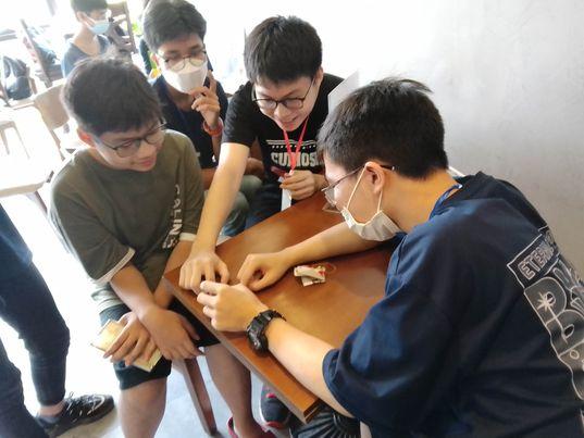 Hình ảnh hoạt động của CLB PYHA - Physics & Youth Hanoi - Amsterdam với URL: https://edus3.leaderbook.com/prod/upload/img/669f8a497aa44b00516970f9-348384388_800410044727301_3016116826351966459_n.jpg