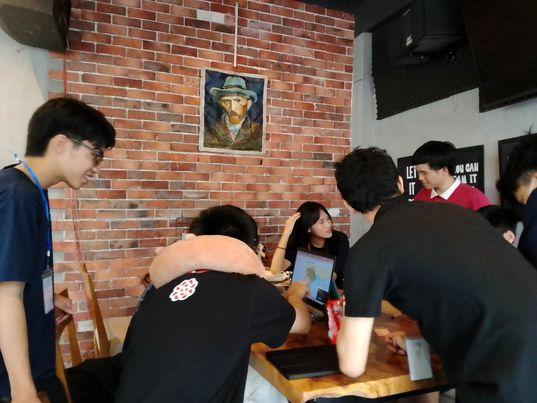 Hình ảnh hoạt động của CLB PYHA - Physics & Youth Hanoi - Amsterdam với URL: https://edus3.leaderbook.com/prod/upload/img/669f8a497aa44b00516970f6-hdong 1.jpg