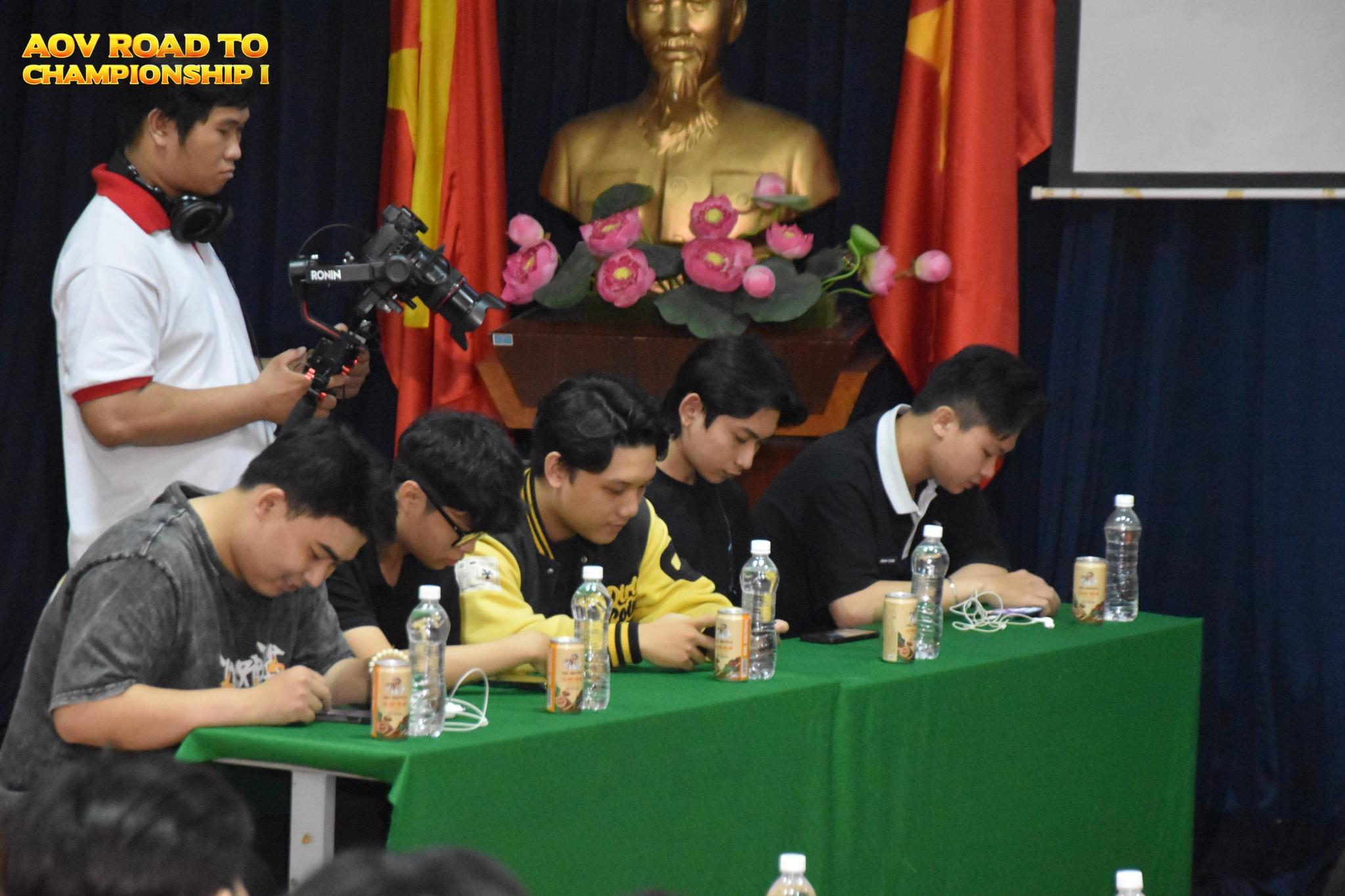 Hình ảnh hoạt động của CLB CLB Thể Thao Điện Tử Đại học Văn Hóa TP HCM với URL: https://edus3.leaderbook.com/prod/upload/img/66b3512f51de690051d8942a-405271138_851270413462204_1368430018282919419_n.jpg