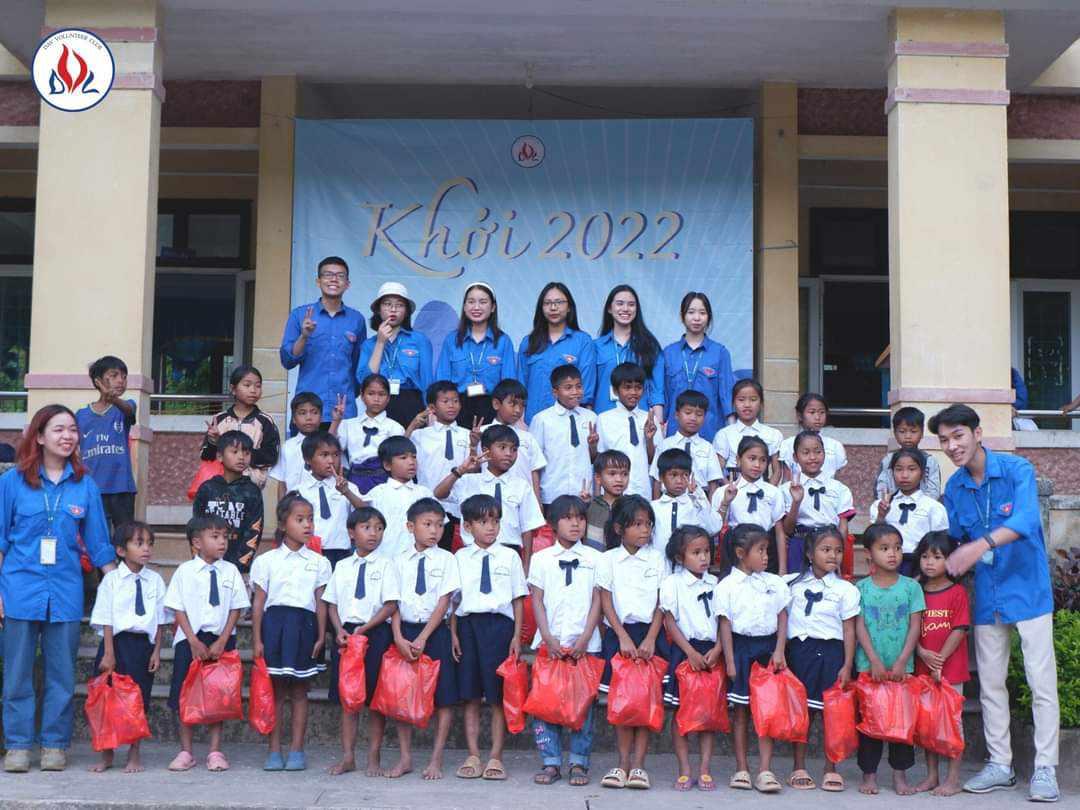 Hình ảnh hoạt động của CLB CLB Tình nguyện Học viện Ngoại giao với URL: https://edus3.leaderbook.com/prod/upload/img/66c89f8a85307a0052067ff4-73f1c69f-1c25-4368-8636-645800199249.jpg