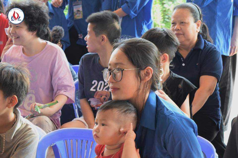 Hình ảnh hoạt động của CLB CLB Tình nguyện Học viện Ngoại giao với URL: https://edus3.leaderbook.com/prod/upload/img/66c89f8a85307a0052068006-2a78e016-7596-4345-b61e-11ba4063e8c5.jpg