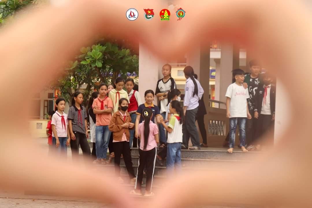 Hình ảnh hoạt động của CLB CLB Tình nguyện Học viện Ngoại giao với URL: https://edus3.leaderbook.com/prod/upload/img/66c89f8a85307a0052068006-2a78e016-7596-4345-b61e-11ba4063e8c5.jpg