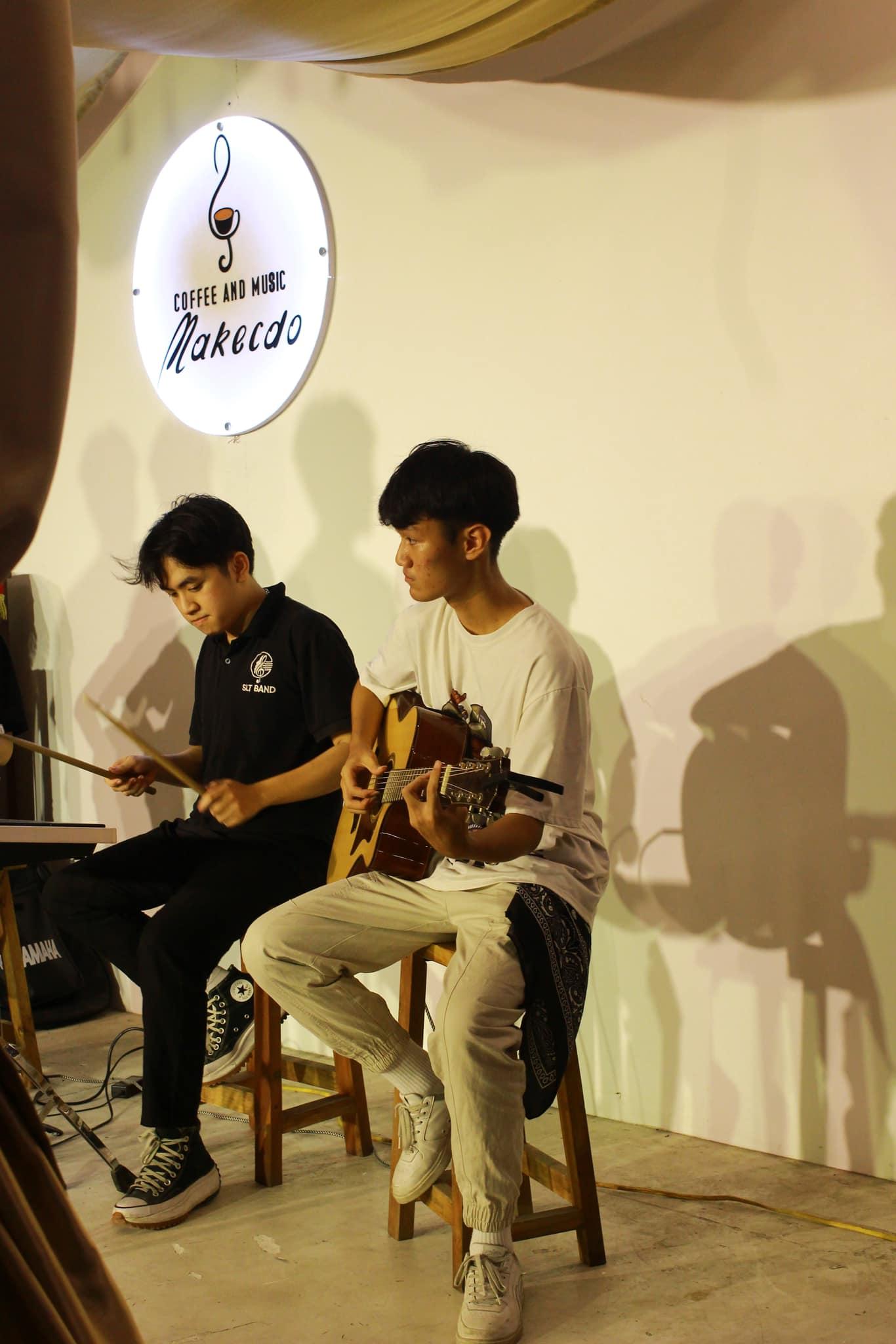 Hình ảnh hoạt động của CLB QTMC-Quang Trung Music Club với URL: https://edus3.leaderbook.com/prod/upload/img/6762d1041221930051d53fde-466629820_1221560942730832_2236667604619161412_n.jpg