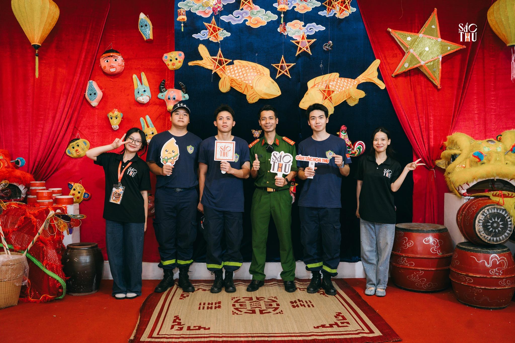 Hình ảnh hoạt động của CLB Sắc Thu 2025 với URL: https://edus3.leaderbook.com/prod/upload/img/68faf24dbaac2d0055bc5807-557634961_122104284159042064_9055619850012934529_n.jpg